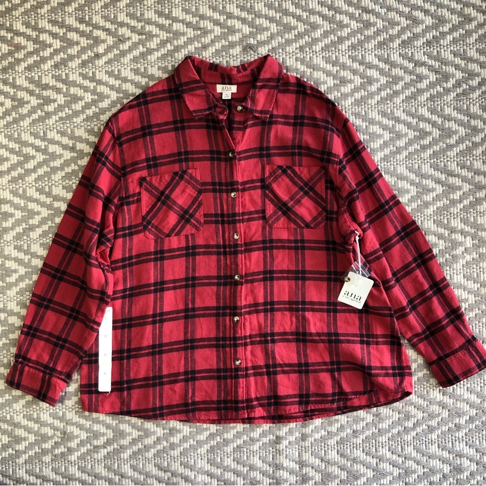 a.n.a a new approach size XL button up flannel